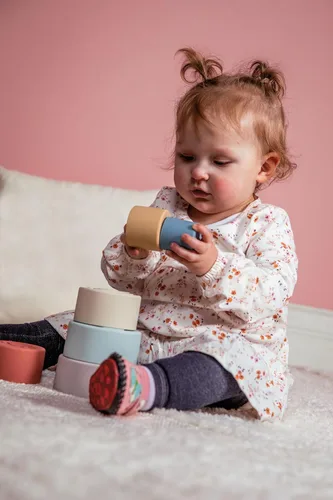 Miniatura 6 de Mary Meyer Vasos apilables de silicona para bebés y niños pequeños, regalos preescolares de 6 meses, 11 pulgadas, animales