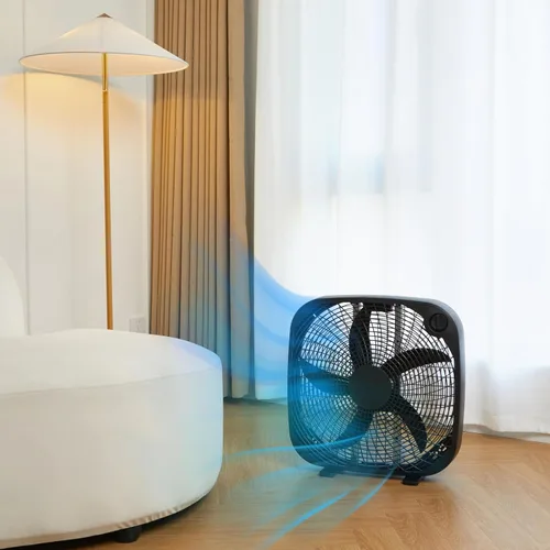 Miniatura 5 de Amazon Basics Ventilador de caja de 3 velocidades para dormitorio, portátil con asa de transporte, potente flujo de aire, 5 cuchillas, diseño