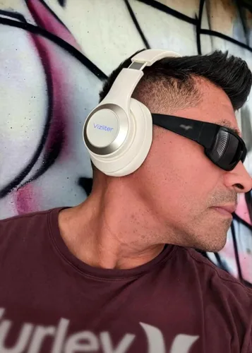 Miniatura 3 de Vizliter TWS - Auriculares Bluetooth inalámbricos con graves profundos 5.3 con micrófono integrado y luces LED con cancelación de ruido (beige)