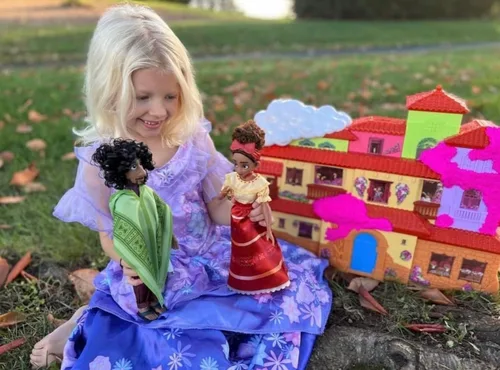 Miniatura 2 de Disney Encanto Dolores Mirabel - Muñeca de moda de 11 pulgadas de alto con atuendo y accesorios distintivos