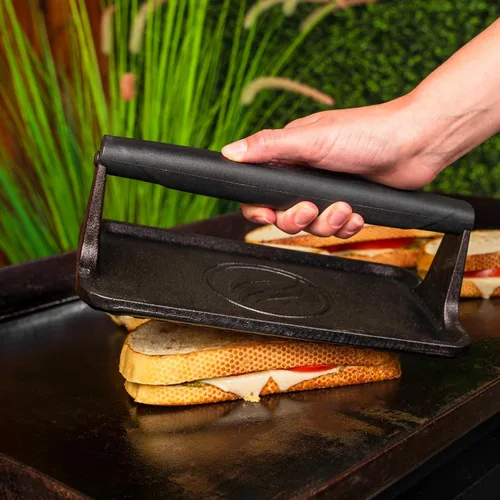 Miniatura 5 de Blackstone 5553 Prensa de Parrilla de Hierro Fundido Pre-Sazonada Mediana de Servicio Pesado-Carne, Hamburguesa, Tocino, Bistec, Panini, Sándwich