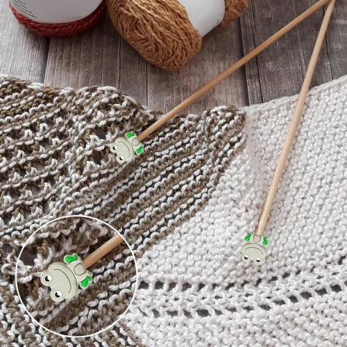 Miniatura 4 de Paquete de 10 tapones de aguja de tejer de rana colorida, protectores de puntos, protectores de punta de aguja de silicona, accesorios y suministros
