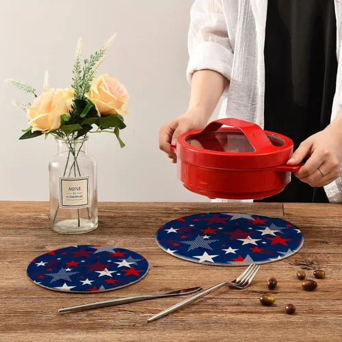 Miniatura 2 de Naanle Juego de 2 salvamanteles tejidos para ollas, 4 de julio, bandera de Estados Unidos, estrellas florales azules, manteles individuales redondos