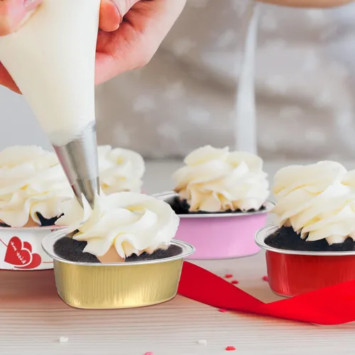 Miniatura 6 de Cunhill 60 juegos de moldes para pasteles en forma de corazón con tapas, 3.4 onzas líquidas, papel de aluminio, mini moldes desechables para blanco