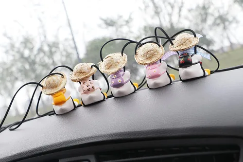 Miniatura 6 de Accesorios para colgar en el espejo del automóvil, lindo adorno de pato oscilante para el tablero de instrumentos (lentes de sol de espejo de patio)