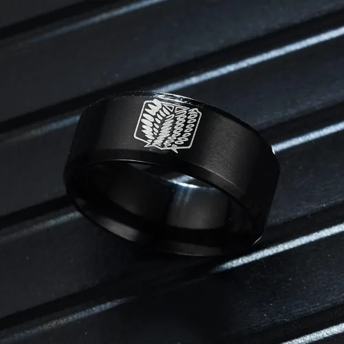Miniatura 4 de Anillo para hombres y mujeres, anillos de anime de ataque de 0.315in de ancho, tamaño 5-12 grabados con alas de Titán de la Libertad, anillo negro