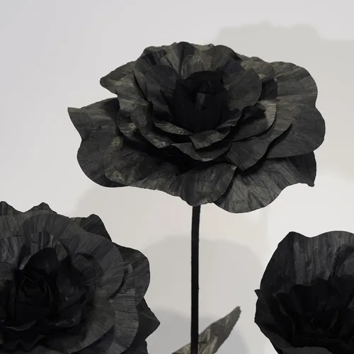 Miniatura 4 de Rosas negras de gran tamaño, flores artificiales gigantes para decoración con soporte, escultura de rosa de papel grande para bodas, fiestas