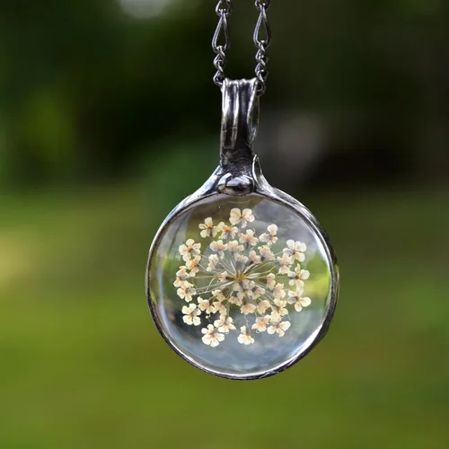 Miniatura 9 de Queen Anne's - Collar de encaje con colgante de flor prensada real en cristal hecho a mano, joyería de flores silvestres, collares de encaje