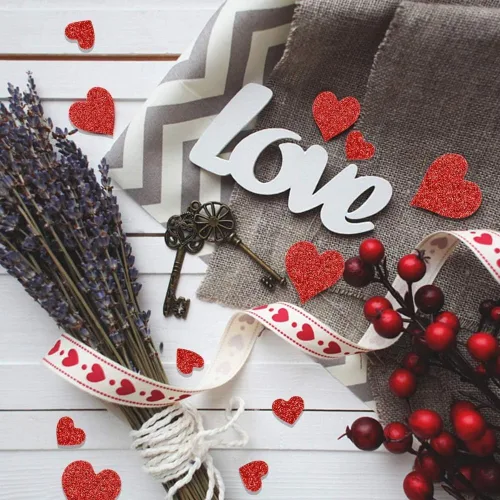 Miniatura 4 de Paquete de 20 recortes de corazón de papel con purpurina roja deslumbrante, 5, 7 pulgadas, 11.5 pulgadas (paquete de 20), perfecto para decoraciones