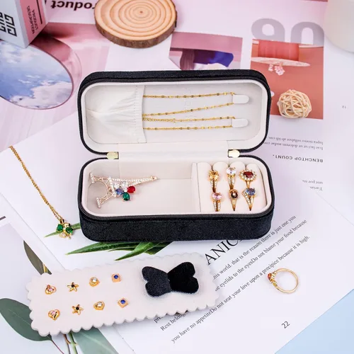 Miniatura 6 de SANQIANWAN Joyero de viaje de terciopelo de felpa para mujer, lujoso, esponjoso, portátil, pequeño, pequeño, joyero, para aretes, anillos, soporte