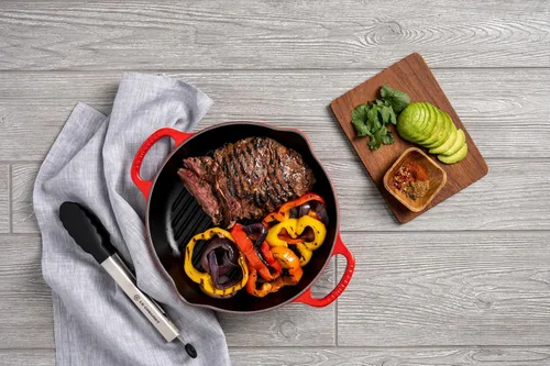 Miniatura 7 de Le Creuset Parrilla redonda profunda de hierro fundido esmaltado, 9.75 pulgadas, color cereza Cerise