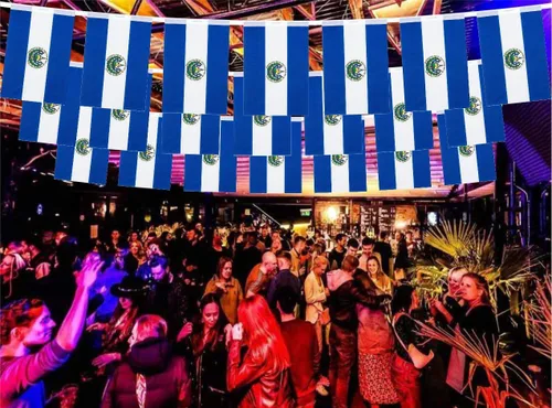 Miniatura 6 de Paquete de 2 banderines de la bandera de El Salvador – Mini banderín salvadoreño pequeño para decoración interior y exterior