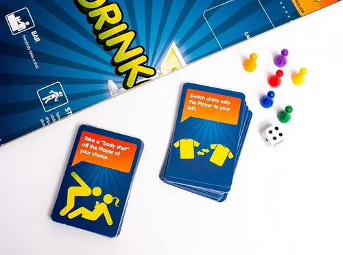 Miniatura 2 de Drinkopoly – El Rey de los Juegos de Beber – Juegos Combinados de Mesa/Tablero para Fiestas de Adultos y Estudiantes con 50 Tarjetas de Expansión