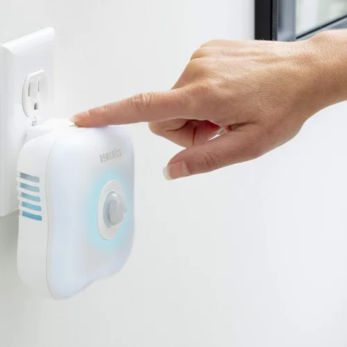 Miniatura 2 de Homedics TotalClean - Desinfectante de aire personal UV-C enchufable, pequeño purificador de aire para dormitorios y baños, luz nocturna integrada