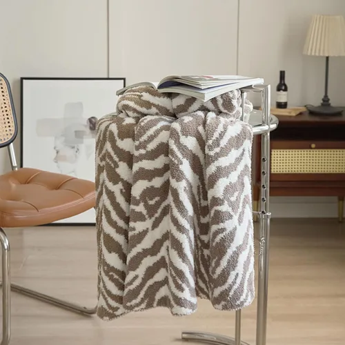 Miniatura 7 de Manta de Zebra 50x70 Beige Mantas de Forro Polar Suaves y Esponjosas para Sofá, Cama o Sillón, Manta Gruesa y Cálida para Mujeres, para Todas