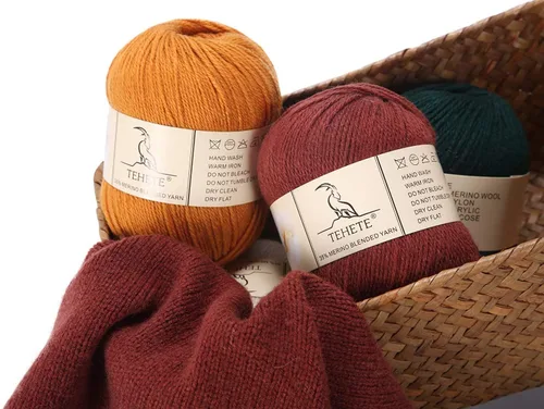 Miniatura 7 de Ovillo de lana de merino para tejer (3 capas) suave y ligero de 150g para ganchillo (Beige)