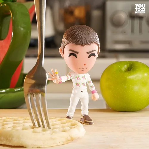 Miniatura 6 de Youtooz Eleven - Figura de vinilo de 4.6 pulgadas, coleccionable detallado de Eleven de Stranger Things por la colección Stranger Things