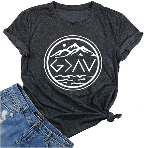 God is Greater Than The High and Lows - Camiseta de manga corta para mujer diseño gráfico inspirador de montaña cristiana