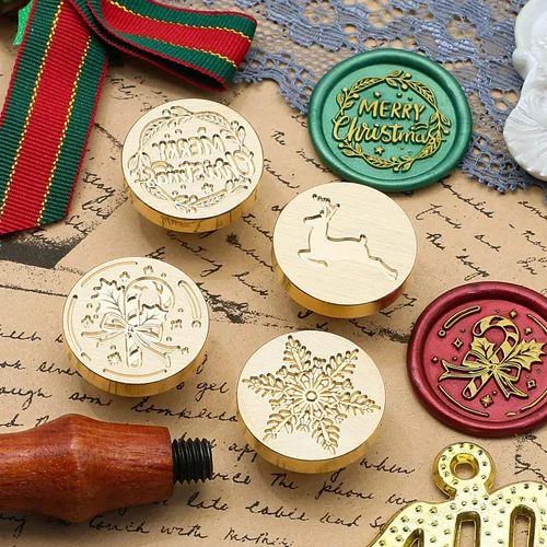 Miniatura 4 de SWANGSA - Juego de sellos de cera, estilo vintage, 4 cabezas con patrones navideños y 1 mango de madera para regalos de Navidad y Año Nuevo