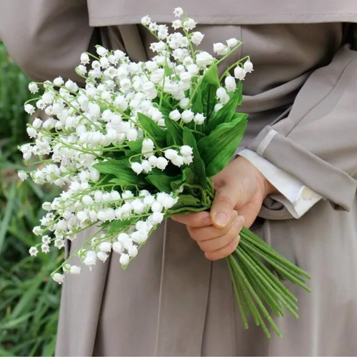 Qivine 6 flores artificiales de lirio de los valles, orquídea blanca y blanca, planta de lirio del valle, ramo de boda, flores de látex, flora
