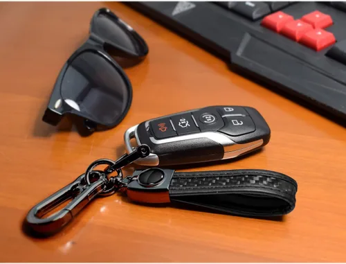 Miniatura 3 de iPick Image Para Chevrolet Camaro SS Real Negro Fibra de Carbono Correa Gancho Llavero Llavero, Con licencia