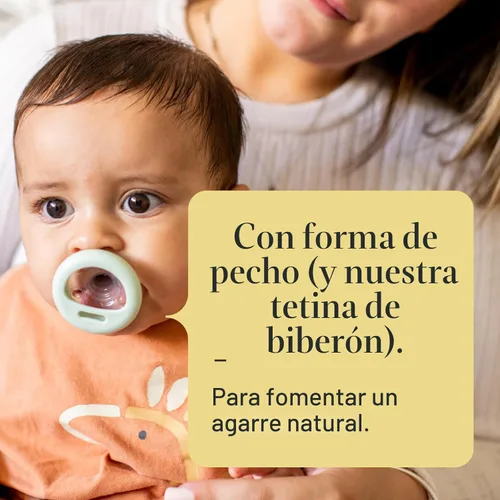 Miniatura 4 de Tommee Tippee - Chupete tipo pecho, 0-6 meses, diseño simétrico, bolsa tipo pecho natural, chupones libres de BPA, rosa/verde/crema, paquete de 4