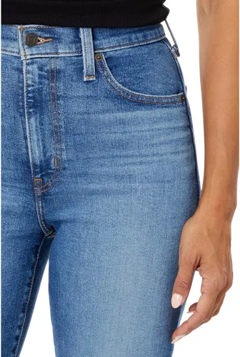 Miniatura 3 de Levi's Women's High Waisted Mom Jeans (Also Available in Plus)
