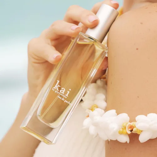 Miniatura 4 de kai Eau De Parfum - gardenia Envuelto en suculentas rosas blancas florales 1.7 Fl Oz