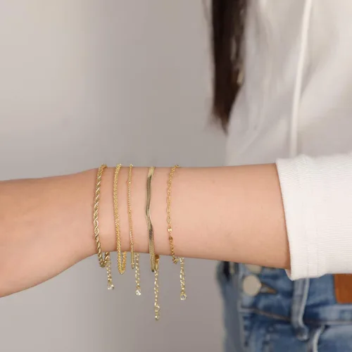 Miniatura 9 de LEXODY Pulseras de oro para mujer, juego de pulseras de espiga de oro de 14 quilates, delicadas joyas de espiga apilables, cadena fígaro, cadena