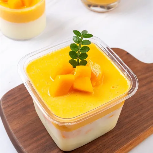 Miniatura 5 de Zezzxu 8 oz Square Dessert Cups with Lids and Spoons, 25 Sets Clear Plastic Cups with Dome Lids & Sporks for Yogurt Parfait, Fruit, Pudding, Cake