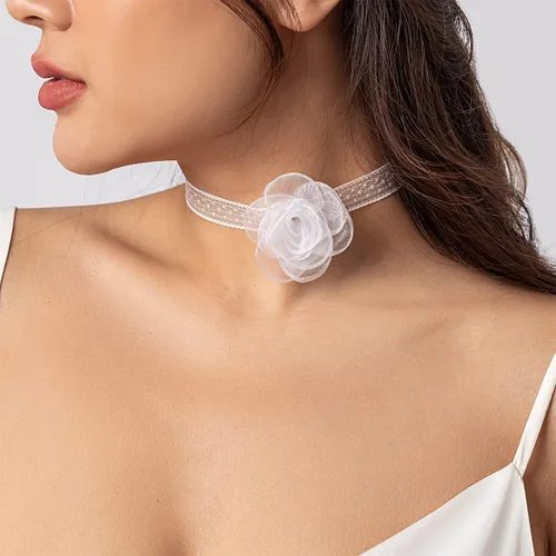 Kenjudess Gargantilla bohemia hecha a mano, collar de terciopelo vintage con flor de tul, accesorio de cuello floral delicado para mujer