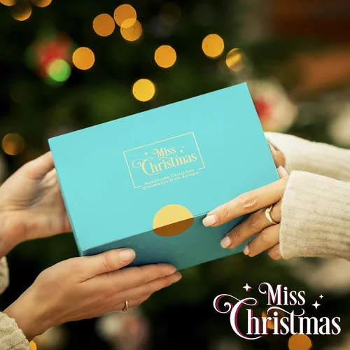 Miniatura 5 de Miss Christmas Colección 2023 Adorno de árbol de vidrio soplado para bebé (¡Es un niño!)