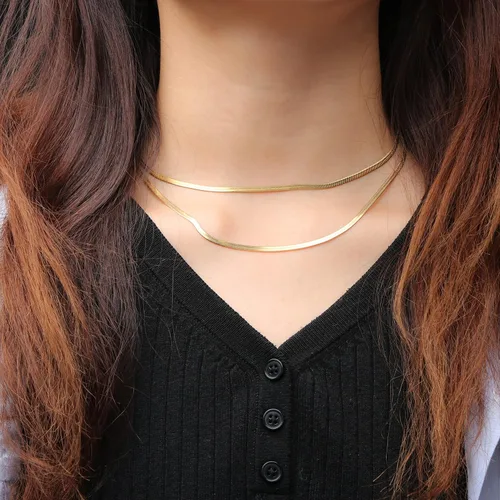 Miniatura 5 de JoycuFF Collar de oro para mujer, delicado collar de gargantilla en capas para mujer, caja de clip de serpiente, cuerda Figaro, collar de cadena