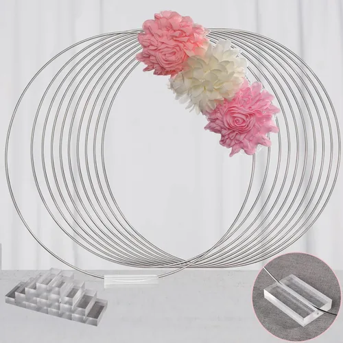 Miniatura 7 de YALLOVE 10 piezas de centro de mesa de aro floral de 12 pulgadas, soporte de anillo de corona de metal plateado con base acrílica transparente
