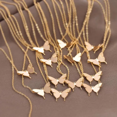 Miniatura 5 de MEVECCO Collar delicado con inicial de oro de 18 quilates, chapado en oro de 18 quilates, collar con dije de mariposa, delicado collar diario