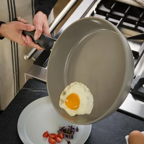 Miniatura 8 de Fissler Ceratal Comfort - Sartén antiadherente de cerámica de 10.2 pulgadas, color gris cálido, fabricado sin PFAS