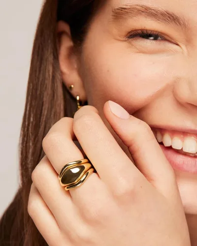 Miniatura 2 de PAVOI Juego de anillos apilables chapados en oro de 14 quilates para mujer Paquete de 3 anillos gruesos Juego de bandas apilables