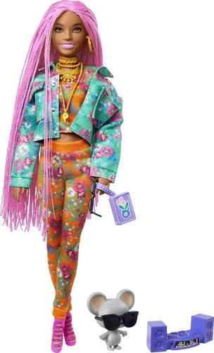 Barbie Muñeca extra y accesorios con trenzas largas rosas en chaqueta floral verde azulado y traje floral de 2 piezas con ratón DJ Pet