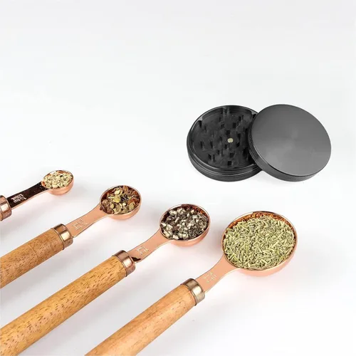 Miniatura 4 de Spice Grinder Crasher - Molinillo de especias de tamaño portátil de 3 pulgadas con tapa magnética, color negro