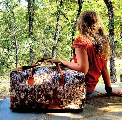 Miniatura 2 de Ranch Junkie Highlands Large Genuine Cowhide Weekender Cowhide Duffel