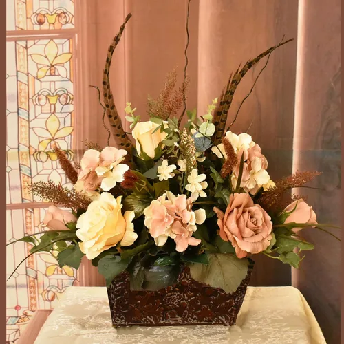 Miniatura 3 de Arreglo Floral de Seda con Rosas y Hortensias AR519