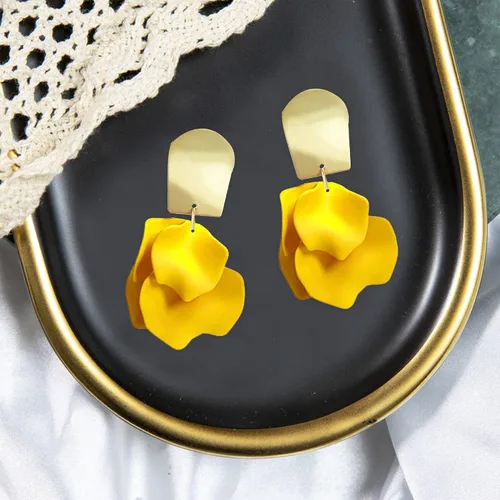 Miniatura 5 de Aretes colgantes de pétalos de rosa, aretes bohemios de flores acrílicas, aretes grandes de resina floral para mujeres, mujeres, novia, ideales