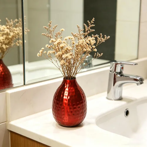 Miniatura 6 de Hosley Juego de 3 jarrones de metal de 4.5 pulgadas de alto, acabado rojo, decoración floral contemporánea para arreglos florales, elegantes Acabado
