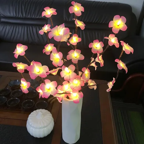 Paquete de 2 ramas de flores artificiales de plumeria, ramo de berenjena ligera falsa Frangipani para decoración romántica del hogar (rosa)