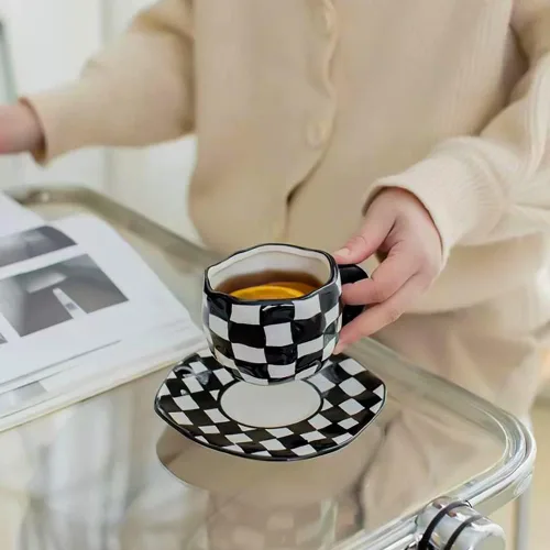 Miniatura 5 de Noviko Taza de Cerámica a Cuadros Juego de Taza de Té y Platillo de 10 onzas