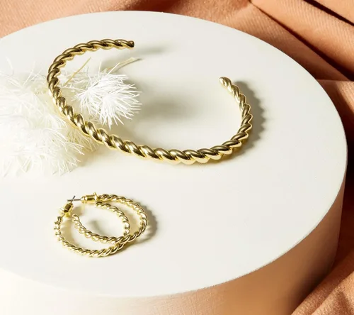 Miniatura 5 de PAVOI Pulsera trenzada chapada en oro Chapado en oro de 14 quilates Joyería ligera para el día a día