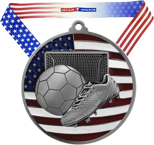 Miniatura 4 de Decade Awards Medalla patriótica grabada de fútbol – Medallón de fútbol de 2.75 pulgadas de ancho con estrellas y rayas de la bandera estadounidense