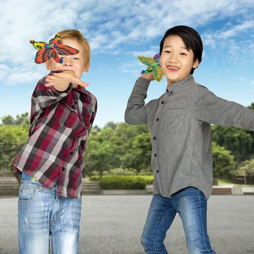 Miniatura 5 de ArtCreativity Planeadores de mariposa de espuma para niños, juego de 12, juguetes voladores para niños en varios diseños, juguetes al aire libre