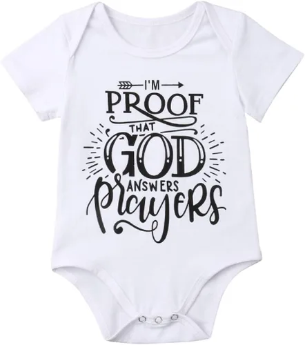 Miniatura 36 de Pañalero para bebé recién nacido, con frase en inglés “Got my mind on my momy”, color gris y blanco, talla 0-18M
