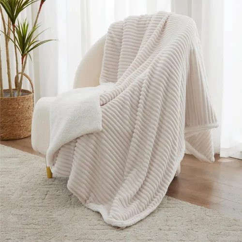 Miniatura 5 de Manta Sherpa para sofá, súper suave y gruesa, manta blanca, mantas cálidas para invierno, manta mullida para sofá cama, forro polar a rayas, crema